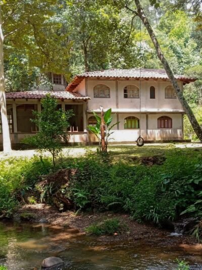 HOSPEDAJE